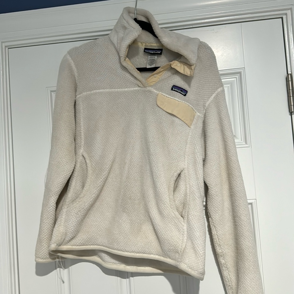 White Patagonia Pullover